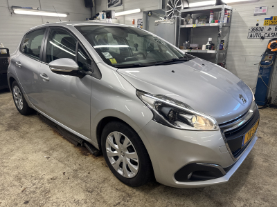 Peugeot 208 1.6 HDI 100CV ACTIVE 5P BLUEHDI