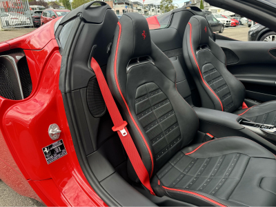 Ferrari SF90 SPIDER Full options Great best comfort seats 1 HAND