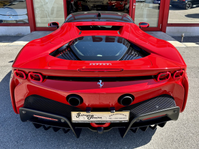 Ferrari SF90 STRADALE DAYTONA RACING SEATS CARBON LIFT JBL