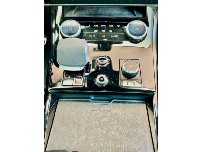 Land-Rover Range Rover Sport P530 V8 FIRST EDITION 23