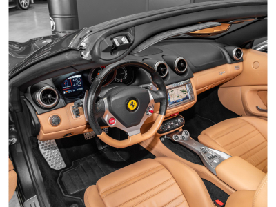 Ferrari California 4.3 V8_4 STZ/NAVI/20'/LIFT/SILVERSTONE