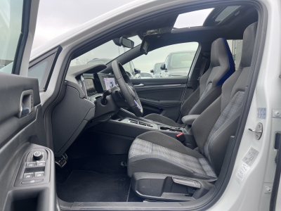 Volkswagen Golf GTE VIII /eHybrid/1.4 TSi (245cv)/Pano/ACC/18/Digital Cockpit/NaviLED