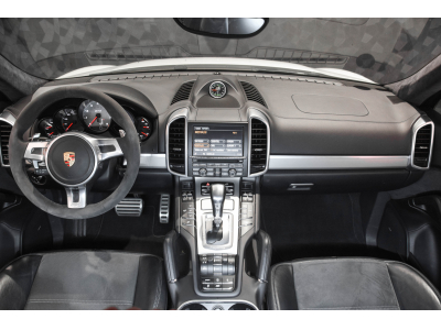 Porsche Cayenne GTS