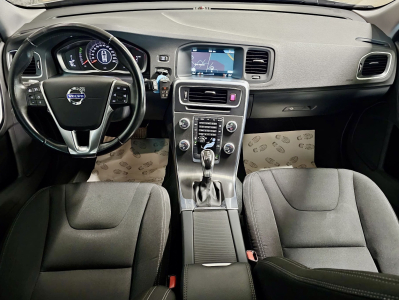 Volvo V60 T3 AUTO NAVI