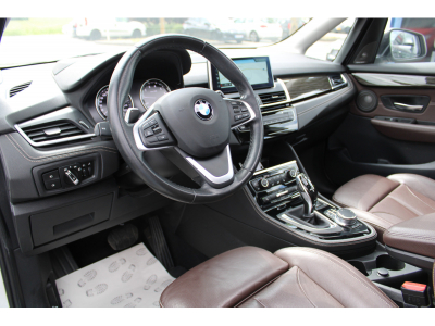 BMW 225 I XDRIVE LUXURY 1.HAND CUIR BI-XENON NAVI 4X4