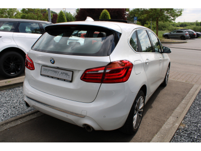 BMW 225 I XDRIVE LUXURY 1.HAND CUIR BI-XENON NAVI 4X4