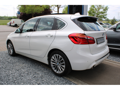 BMW 225 I XDRIVE LUXURY 1.HAND CUIR BI-XENON NAVI 4X4