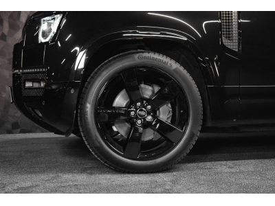 Land-Rover Defender 110 MHEV D300 X- Dynamic HSE