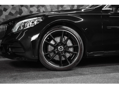 Mercedes-Benz C 300 4 MATIC Cabriolet AMG Line
