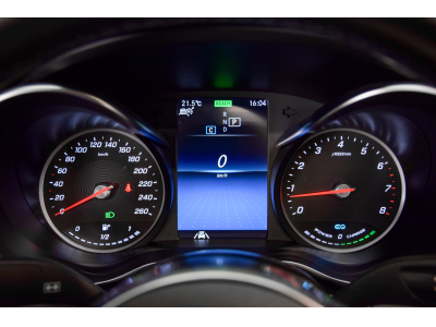 Mercedes-Benz C 300 4 MATIC Cabriolet AMG Line