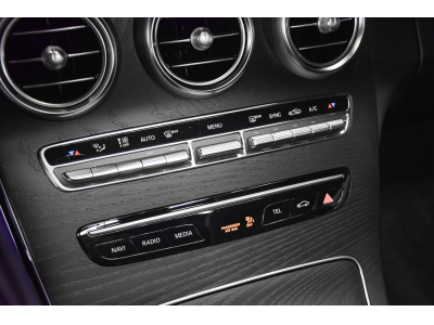 Mercedes-Benz C 300 4 MATIC Cabriolet AMG Line