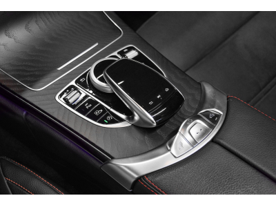 Mercedes-Benz C 300 4 MATIC Cabriolet AMG Line