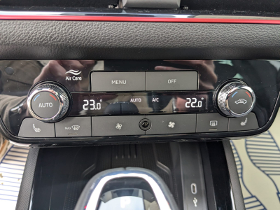 Skoda Kamiq 1.0 TSI DSG MONTE CARLO TOIT PANO CAMERA CARPLAY