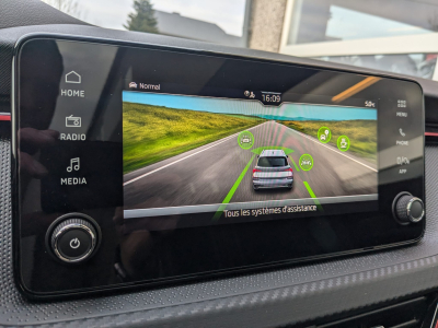 Skoda Kamiq 1.0 TSI DSG MONTE CARLO TOIT PANO CAMERA CARPLAY