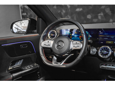 Mercedes-Benz GLA 250 e AMG LINE