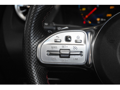 Mercedes-Benz GLA 250 e AMG LINE