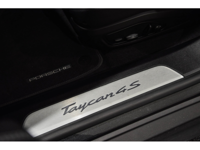 Porsche Taycan 4S
