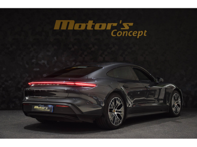 Porsche Taycan 4S