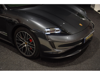 Porsche Taycan 4S