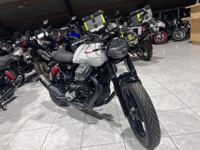 Moto Guzzi V 7 STONE TEN