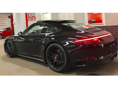 Porsche 911 Carrera 4 GTS PDK