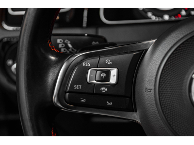 Volkswagen Golf GTI 7