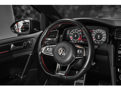 Volkswagen Golf GTI 7