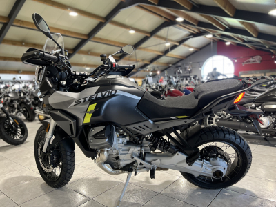 Moto Guzzi Stelvio 1000