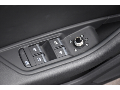 Audi A4 Avant 30 TDI S-Tronic
