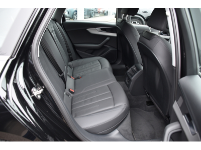 Audi A4 Avant 30 TDI S-Tronic