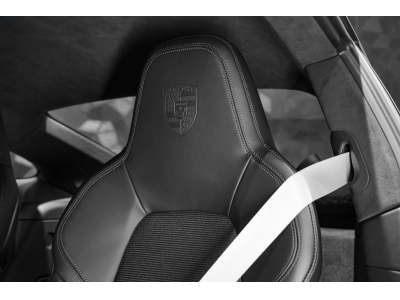 Porsche 992 GT3 Touring PDK - PTS NATO OLIVE