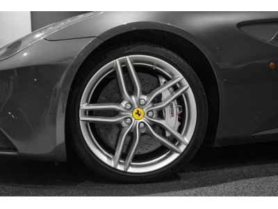 Ferrari FF V12 - GRIGIO SILVERSTONE