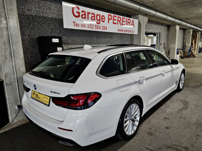 BMW 530 e XDRIVE TOURING LUXURY HEAD UP HARMAN KARDON SOFTCLOSE PANO CUIR NAVI