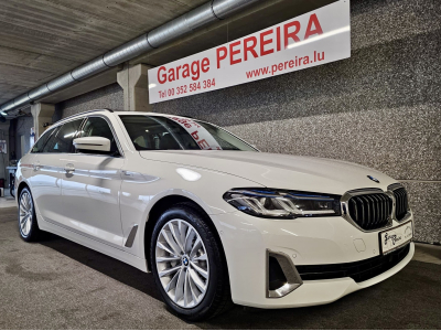 BMW 530 e XDRIVE TOURING LUXURY HEAD UP HARMAN KARDON SOFTCLOSE PANO CUIR NAVI