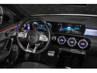 Mercedes-Benz A 250 E AMG LINE