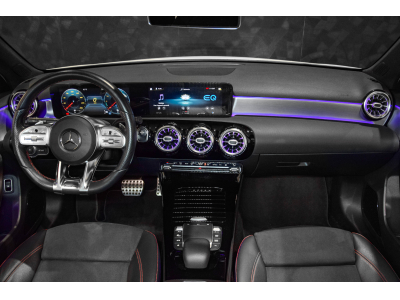 Mercedes-Benz A 250 E AMG LINE