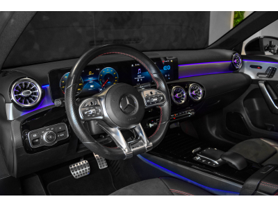 Mercedes-Benz A 250 E AMG LINE