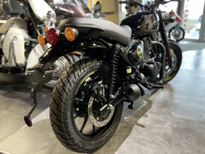 Royal Enfield Hunter 350 REBEL BLACK