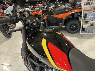 Royal Enfield Guerrilla 450 PLAYA  BLACK