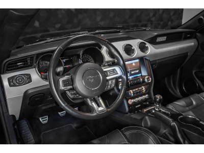 Ford Mustang GT Fastback Coupé 5.0 V8