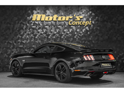 Ford Mustang GT Fastback Coupé 5.0 V8