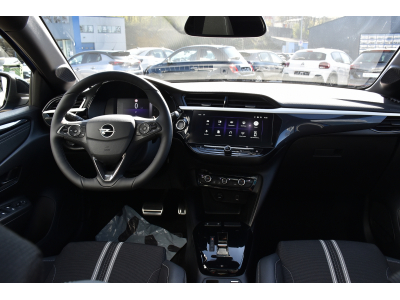 Opel Corsa 1.2 GS AT8