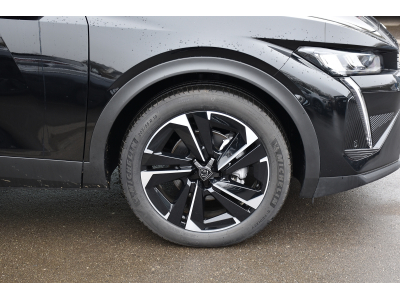 Peugeot 408 1.2 PureTech Allure EAT8