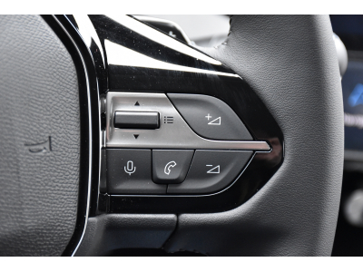Peugeot 408 1.2 PureTech Allure EAT8