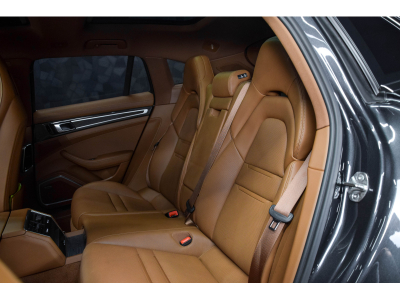 Porsche Panamera 4 Sport Turismo E-Hybrid