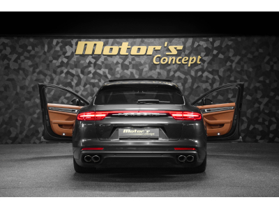 Porsche Panamera 4 Sport Turismo E-Hybrid