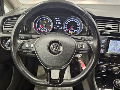 Volkswagen Golf 1.6 TDI Highline ACC NAVI