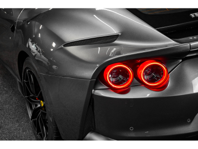 Ferrari 812 Superfast 6.5 V12 - GRIGIO SILVERSTONE