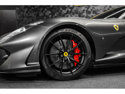 Ferrari 812 Superfast 6.5 V12 - GRIGIO SILVERSTONE
