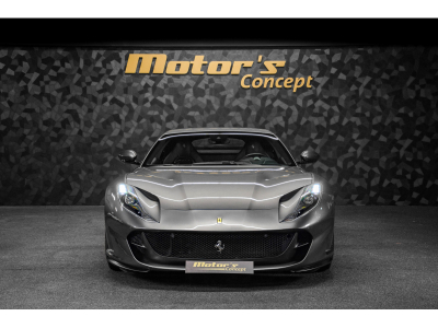 Ferrari 812 Superfast 6.5 V12 - GRIGIO SILVERSTONE